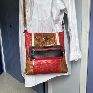 Stunning Ugo Santini Leather Crossbody, Shoulder Bag or Clutch in Red and Tan